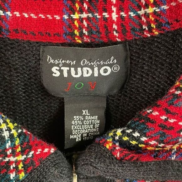 DESIGNERS ORIGINALS STUDIO Ugly Christmas Zip Up Vest Sweater Size XL Black Red - Picture 6 of 7